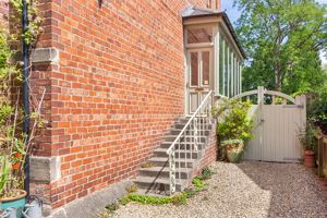 Photo 33- click for photo gallery